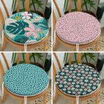 - RealHomes Yuvarlak Fermuarlı Sandalye Minderi - Realhomes  4'lü Renkli Zemin Üzerinde Yaprak Desenli Modern Yuvarlak Fermuarlı Sandalye Minderi Seti Realhomes