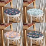 - RealHomes Yuvarlak Fermuarlı Sandalye Minderi - Realhomes  4'lü Renkli Zemin Üzerinde Çiçek Desenli Modern Yuvarlak Fermuarlı Sandalye Minderi Seti Realhomes