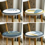 - RealHomes Yuvarlak Fermuarlı Sandalye Minderi - Realhomes  4'lü Renkli Zemin Üzerinde Gold Detaylı Yaprak Desenli Modern Yuvarlak Fermuarlı Sandalye Minderi Seti Realhomes