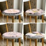 - RealHomes Yuvarlak Fermuarlı Sandalye Minderi - Realhomes  4'lü Renkli Zemin Üzerinde Gold Detaylı Yaprak Desenli Modern Yuvarlak Fermuarlı Sandalye Minderi Seti Realhomes