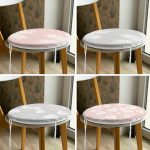 - RealHomes Yuvarlak Fermuarlı Sandalye Minderi - Realhomes 4'lü Renkli Zemin Üzerinde Yaprak Desenli Modern Yuvarlak Fermuarlı Sandalye Minderi Seti Realhomes