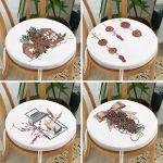 - RealHomes Yuvarlak Fermuarlı Sandalye Minderi - Realhomes  4'lü Kozalak & Şamdan Tasarımlı Dijital Baskılı Modern Yuvarlak Fermuarlı Sandalye Minderi Seti Realhomes