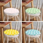 - RealHomes Yuvarlak Fermuarlı Sandalye Minderi - Realhomes  4'lü Renkli Zemin Papatya Tasarımlı Dijital Baskılı Modern Yuvarlak Fermuarlı Sandalye Minderi Seti Realhomes