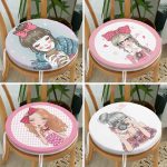 4'lü Sevimli Pop-Art Çizimli Kızlar Yuvarlak Fermuarlı Sandalye Minderi Seti Realhomes