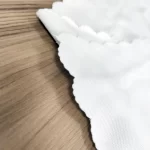 - format_webp (2) - Realhomes  Beyaz Zemin Üzerinde Çizim Çiçek Tasarımlı Dijital Baskılı Masa Örtüsü Realhomes