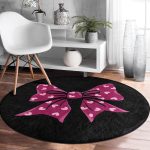 - RealHomes Dijital Baskılı Kaymaz Tabanlı Comfort Yuvarlak Halı - Realhomes Siyah Zemin Pembe Kurdele Tasarımlı Dijital Baskılı Çocuk ve Genç Odası Yıkanabilir Kaymaz Tabanlı Yuvarlak Halı Realhomes