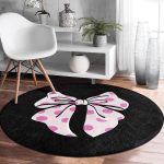 - RealHomes Dijital Baskılı Kaymaz Tabanlı Comfort Yuvarlak Halı - Realhomes  Siyah Zemin Pembe Puantiyeli Kurdele Tasarımlı Dijital Baskılı Modern Çocuk ve Genç Odası Kaymaz Tabanlı Yuvarlak Halı Realhomes