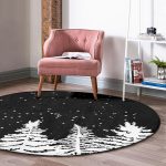 Siyah Zemin Beyaz Çam Ağacı Desenli Dijital Baskılı Salon ve Oturma Odası Yıkanabilir Kaymaz Tabanlı Yuvarlak Halı Realhomes