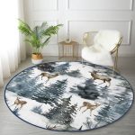 - RealHomes Dijital Baskılı Kaymaz Tabanlı Comfort Yuvarlak Halı - Realhomes Suluboya Çam Ağacı ve Geyik Tasarımlı Dijital Baskılı Modern Lacivert Salon Oturma Odası Yıkanabilir Kaymaz Tabanlı Yuvarlak Halı Realhomes