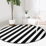 - RealHomes Dijital Baskılı Kaymaz Tabanlı Comfort Yuvarlak Halı - Realhomes Realhomes Dijital Baskılı Siyah Beyaz Çizgili Ofis Yıkanabilir Kaymaz Tabanlı Yuvarlak Kadife Halı Realhomes