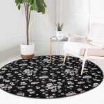 - RealHomes Dijital Baskılı Kaymaz Tabanlı Comfort Yuvarlak Halı - Realhomes  Siyah Zeminde Beyaz Çiçekler Dijital Baskılı Yatak Odası Yıkanabilir Kaymaz Tabanlı Yuvarlak Halı Realhomes