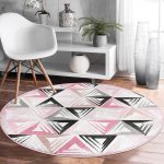 - RealHomes Dijital Baskılı Kaymaz Tabanlı Comfort Yuvarlak Halı - Realhomes  Realhomes Renkli Üçgen Motifler Dijital Baskılı Pembe Banyo Yıkanabilir Kaymaz Tabanlı Yuvarlak Halı Realhomes