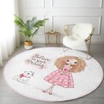 - RealHomes Dijital Baskılı Kaymaz Tabanlı Comfort Yuvarlak Halı - Realhomes  Sevimli Kız Motifli Dijital Baskılı Pembe Çocuk ve Genç Odası Yıkanabilir Kaymaz Tabanlı Yuvarlak Halı Realhomes