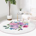 - RealHomes Dijital Baskılı Kaymaz Tabanlı Comfort Yuvarlak Halı - Realhomes  Realhomes Lila Renk Demet Zambak Motifli Pembe Salon ve Oturma Odası Yıkanabilir Kaymaz Tabanlı Yuvarlak Halı Realhomes