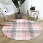 - RealHomes Dijital Baskılı Kaymaz Tabanlı Comfort Yuvarlak Halı - Realhomes  Realhomes Pembe Gri Ekose Desenli Çocuk ve Genç Odası Yıkanabilir Kaymaz Tabanlı Yuvarlak Halı Realhomes