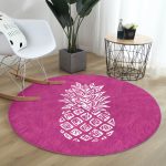 - RealHomes Dijital Baskılı Kaymaz Tabanlı Comfort Yuvarlak Halı - Realhomes Realhomes Fuşya Zeminde Ananas Desenli Modern Tasarım Pembe Mutfak Yıkanabilir Kaymaz Tabanlı Yuvarlak Halı Realhomes