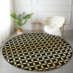 - RealHomes Dijital Baskılı Kaymaz Tabanlı Comfort Yuvarlak Halı - Realhomes  Realhomes Siyah Zeminde Gold Geometrik Desenli Ofis Yıkanabilir Kaymaz Tabanlı Yuvarlak Kadife Halı Realhomes