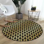 - RealHomes Dijital Baskılı Kaymaz Tabanlı Comfort Yuvarlak Halı - Realhomes  Realhomes Siyah Zeminde Gold Geometrik Desenli Ofis Yıkanabilir Kaymaz Tabanlı Yuvarlak Kadife Halı Realhomes