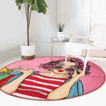 - RealHomes Dijital Baskılı Kaymaz Tabanlı Comfort Yuvarlak Halı - Realhomes  Realhomes Pembe Zeminli Popart Desenli Çocuk ve Genç Odası Yıkanabilir Kaymaz Tabanlı Yuvarlak Halı Realhomes