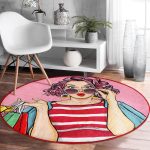 - RealHomes Dijital Baskılı Kaymaz Tabanlı Comfort Yuvarlak Halı - Realhomes  Realhomes Pembe Zeminli Popart Desenli Çocuk ve Genç Odası Yıkanabilir Kaymaz Tabanlı Yuvarlak Halı Realhomes