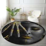 - RealHomes Dijital Baskılı Kaymaz Tabanlı Comfort Yuvarlak Halı - Realhomes  Siyahi Kadın Tasarımlı 3D Dijital Baskılı Modern Siyah Salon ve Oturma Odası Yıkanabilir Kaymaz Tabanlı Yuvarlak Halı Realhomes