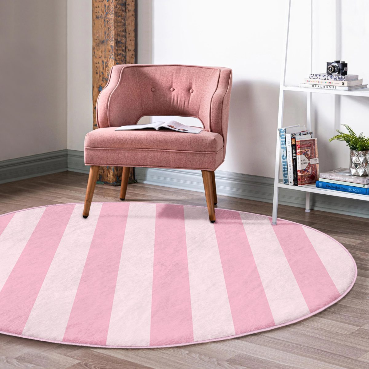 Pembe Renklerin Uyumu Modern Tasarımlı Salon ve Oturma Odası Yıkanabilir Kaymaz Tabanlı Yuvarlak Halı Realhomes