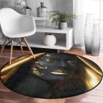 - RealHomes Dijital Baskılı Kaymaz Tabanlı Comfort Yuvarlak Halı - Realhomes Afrika Kadın İnsan Figürlü Modern Siyah Salon ve Oturma Odası Yıkanabilir Kaymaz Tabanlı Yuvarlak Halı Realhomes