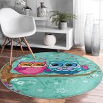 - RealHomes Dijital Baskılı Kaymaz Tabanlı Comfort Yuvarlak Halı - Realhomes  Ağaçta Sevimli Baykuşlar Modern Tasarım Dijital Baskılı Renkli Çocuk ve Genç Odası Yıkanabilir Kaymaz Tabanlı Yuvarlak Halı Realhomes