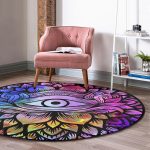 - RealHomes Dijital Baskılı Kaymaz Tabanlı Comfort Yuvarlak Halı - Realhomes Realhomes Siyah Zeminde Renkli Üçüncü Göz Motifli Lacivert Salon ve Oturma Odası Yıkanabilir Kaymaz Tabanlı Yuvarlak Halı Realhomes