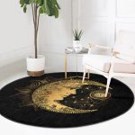 - RealHomes Dijital Baskılı Kaymaz Tabanlı Comfort Yuvarlak Halı - Realhomes  Realhomes Özel Tasarım Gold Ay Desenli Saat Salon ve Oturma Odası Yıkanabilir Kaymaz Tabanlı Yuvarlak Halı Realhomes