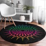 - RealHomes Dijital Baskılı Kaymaz Tabanlı Comfort Yuvarlak Halı - Realhomes  Siyah Zeminde Pembe Yeşil Mandala Motifli Renkli Salon ve Oturma Odası Yıkanabilir Kaymaz Tabanlı Yuvarlak Halı Realhomes