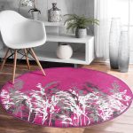 - RealHomes Dijital Baskılı Kaymaz Tabanlı Comfort Yuvarlak Halı - Realhomes  Fuşya Zeminde Beyaz Ve Gri Çiçek Motifli Pembe Salon ve Oturma Odası Yıkanabilir Kaymaz Tabanlı Yuvarlak Halı Realhomes