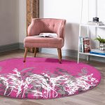 - RealHomes Dijital Baskılı Kaymaz Tabanlı Comfort Yuvarlak Halı - Realhomes  Fuşya Zeminde Beyaz Ve Gri Çiçek Motifli Pembe Salon ve Oturma Odası Yıkanabilir Kaymaz Tabanlı Yuvarlak Halı Realhomes