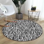 - RealHomes Dijital Baskılı Kaymaz Tabanlı Comfort Yuvarlak Halı - Realhomes  Realhomes Zebra Desenli Özel Tasarım Siyah Salon ve Oturma Odası Yıkanabilir Kaymaz Tabanlı Yuvarlak Halı Realhomes