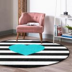 - RealHomes Dijital Baskılı Kaymaz Tabanlı Comfort Yuvarlak Halı - Realhomes  Realhomes Modern Kalp Desenli Dijital Baskılı Siyah Banyo Yıkanabilir Kaymaz Tabanlı Yuvarlak Kadife Halı Realhomes