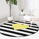 - RealHomes Dijital Baskılı Kaymaz Tabanlı Comfort Yuvarlak Halı - Realhomes  Realhomes Modern Kalp Desenli Dijital Baskılı Siyah Banyo Yıkanabilir Kaymaz Tabanlı Yuvarlak Kadife Halı Realhomes