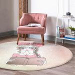 - RealHomes Dijital Baskılı Kaymaz Tabanlı Comfort Yuvarlak Halı - Realhomes  Realhomes Fashion Girl Dijital Baskılı Modern Pembe Ofis Yıkanabilir Kaymaz Tabanlı Yuvarlak Kadife Halı Realhomes