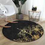 - RealHomes Dijital Baskılı Kaymaz Tabanlı Comfort Yuvarlak Halı - Realhomes  Koyu Zeminde Altın Rengi Çerçeveli Dijital Baskılı Siyah Salon ve Oturma Odası Yıkanabilir Kaymaz Tabanlı Yuvarlak Halı Realhomes
