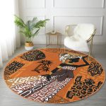 - RealHomes Dijital Baskılı Kaymaz Tabanlı Comfort Yuvarlak Halı - Realhomes Siyahi African Özel Tasarımlı Etnik Turuncu Salon ve Oturma Odası Yıkanabilir Kaymaz Tabanlı Yuvarlak Halı Realhomes