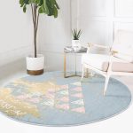 - RealHomes Dijital Baskılı Kaymaz Tabanlı Comfort Yuvarlak Halı - Realhomes  Renkli Zeminde Üçgen Desenli Dijital Baskılı Modern Salon ve Oturma Odası Yıkanabilir Kaymaz Tabanlı Yuvarlak Halı Realhomes