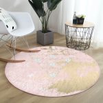 - RealHomes Dijital Baskılı Kaymaz Tabanlı Comfort Yuvarlak Halı - Realhomes  Renkli Zeminde Üçgen Desenli Dijital Baskılı Modern Pembe Salon ve Oturma Odası Yıkanabilir Kaymaz Tabanlı Yuvarlak Halı Realhomes