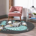 - RealHomes Dijital Baskılı Kaymaz Tabanlı Comfort Yuvarlak Halı - Realhomes Renkli Zeminde Onedraw Çizimli Yılbaşı Temalı Dijital Baskılı Modern Turkuaz Salon ve Oturma Odası Kaymaz Tabanlı Yuvarlak Halı Realhomes