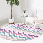 - RealHomes Dijital Baskılı Kaymaz Tabanlı Comfort Yuvarlak Halı - Realhomes  Realhomes Zikzak Desen Dijital Baskılı Pembe Çocuk ve Genç Odası Yıkanabilir Kaymaz Tabanlı Yuvarlak Halı Realhomes