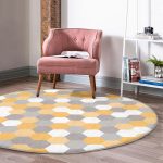 - RealHomes Dijital Baskılı Kaymaz Tabanlı Comfort Yuvarlak Halı - Realhomes  Renkli Zeminde Geometrik Çizim Dijital Baskılı Modern Gold Salon ve Oturma Odası Yıkanabilir Kaymaz Tabanlı Yuvarlak Halı Realhomes