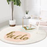 - RealHomes Dijital Baskılı Kaymaz Tabanlı Comfort Yuvarlak Halı - Realhomes  Renkli Zeminde Gold Detaylı Hello Yazılı Dijital Baskılı Modern Mutfak Yıkanabilir Kaymaz Tabanlı Yuvarlak Halı Realhomes
