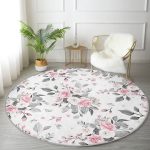 - RealHomes Dijital Baskılı Kaymaz Tabanlı Comfort Yuvarlak Halı - Realhomes Pembe Beyaz Gül Gri Yapraklar Desenli Dijital Baskılı Modern Pembe Salon ve Oturma Odası Yıkanabilir Kaymaz Tabanlı Yuvarlak Halı Realhomes