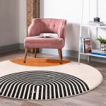 - RealHomes Dijital Baskılı Kaymaz Tabanlı Comfort Yuvarlak Halı - Realhomes  Renkli Zeminde Geometrik Desenli Dijital Baskılı Modern Turuncu Banyo Yıkanabilir Kaymaz Tabanlı Yuvarlak Halı Realhomes