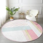 Renkli Zeminde Geometrik Desenli Dijital Baskılı Modern Pembe Banyo Yıkanabilir Kaymaz Tabanlı Yuvarlak Halı Realhomes