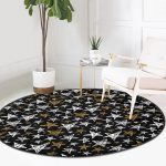 - RealHomes Dijital Baskılı Kaymaz Tabanlı Comfort Yuvarlak Halı - Realhomes Siyah Zeminde Gold Detaylı Beyaz Yıldız Desenli Dijital Baskılı Modern Salon ve Oturma Odası Kaymaz Tabanlı Yuvarlak Halı Realhomes