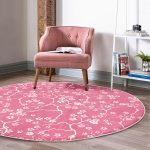 Renkli Zeminde Beyaz Çiçek Desenli Dijital Baskılı Modern Pembe Yatak Odası Yıkanabilir Kaymaz Tabanlı Yuvarlak Halı Realhomes